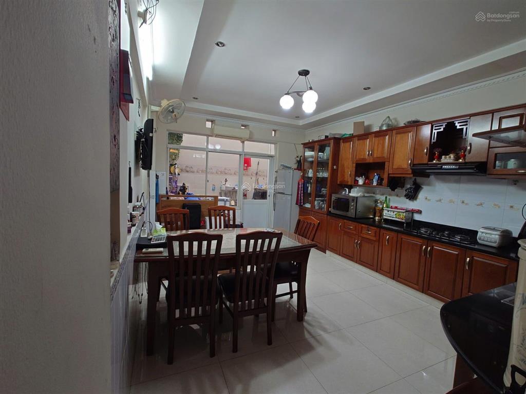 Khu nhà ở cao cấp trịnh đình trọng đường trước nhà 20m dt4x20m trệt 2 lầu st nhà vô ở liền