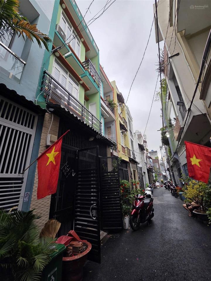 Hẻm 4m ngay lê lai, trường chinh. dt 3,7x11, trệt 1 lầu, btct, nhà đang ở.