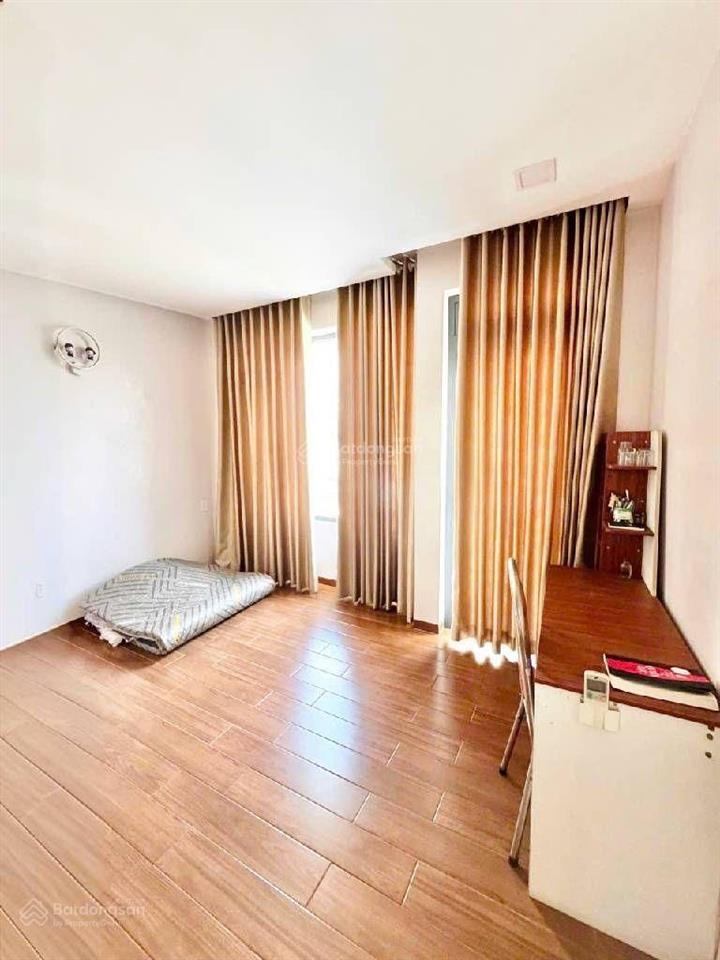 Hẻm 4m ngay lê lai, trường chinh. dt 3,7x11, trệt 1 lầu, btct, nhà đang ở.