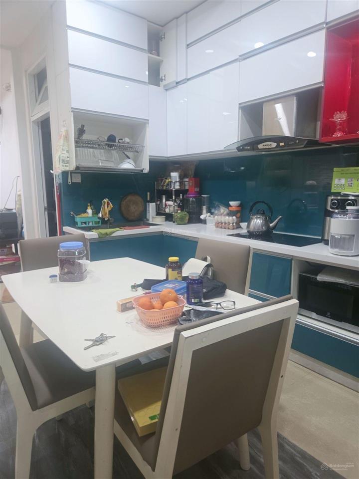 Hẻm 8m đường đường âu cơ ngay nhà thờ hầm giáp cư xá lữ gia nhà đẹp ở liền dt 3,9x17, 5 tầng