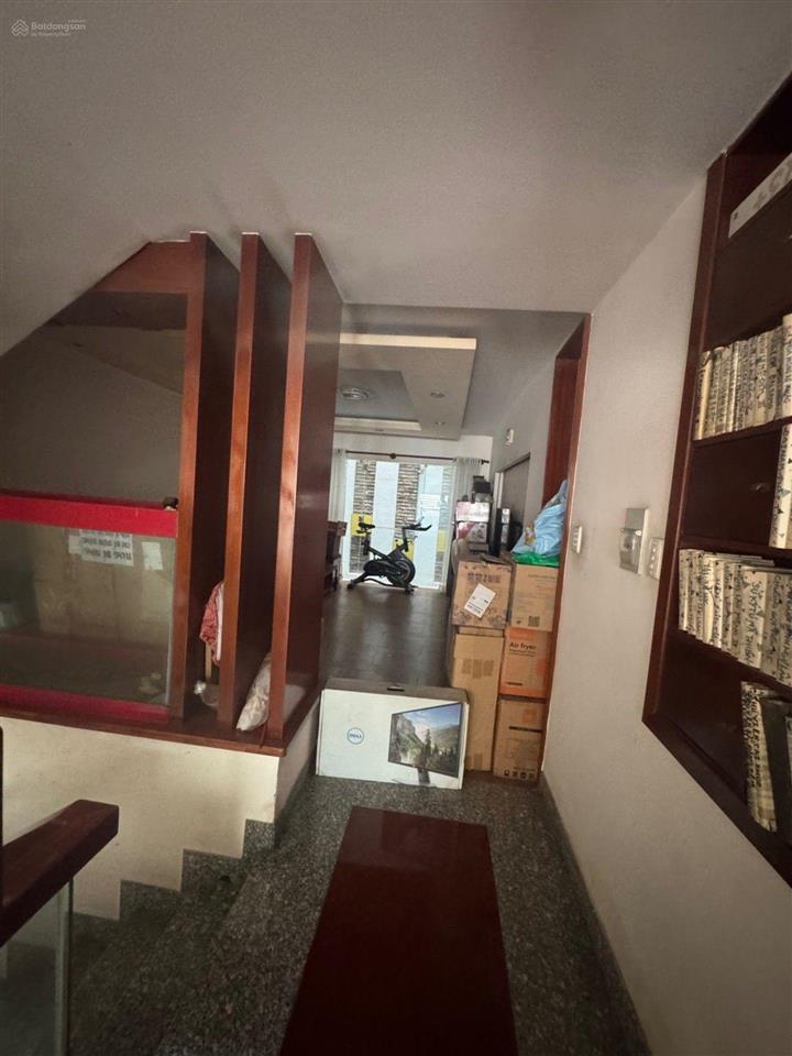 Hẻm 8m đường đường âu cơ ngay nhà thờ hầm giáp cư xá lữ gia nhà đẹp ở liền dt 3,9x17, 5 tầng