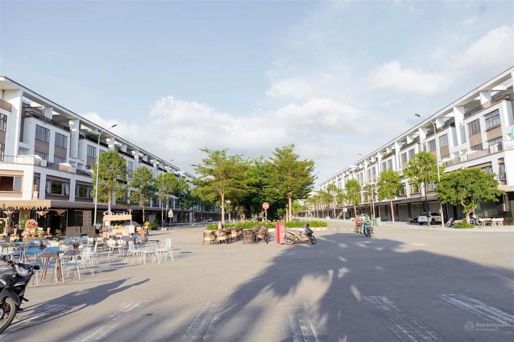 Quảng ngãi đang ở điểm rơi thị trường  sau sun group sẽ là ai. cả nhà và đất chỉ từ 9 triệu/m2