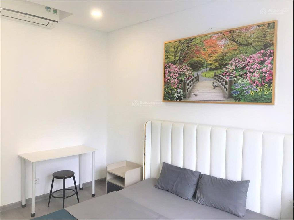 Bán căn hộ briliant, 2pn  2wc, 97 m2, giá 7,25 tỷ, nhà mới cđt, view hồ bơi