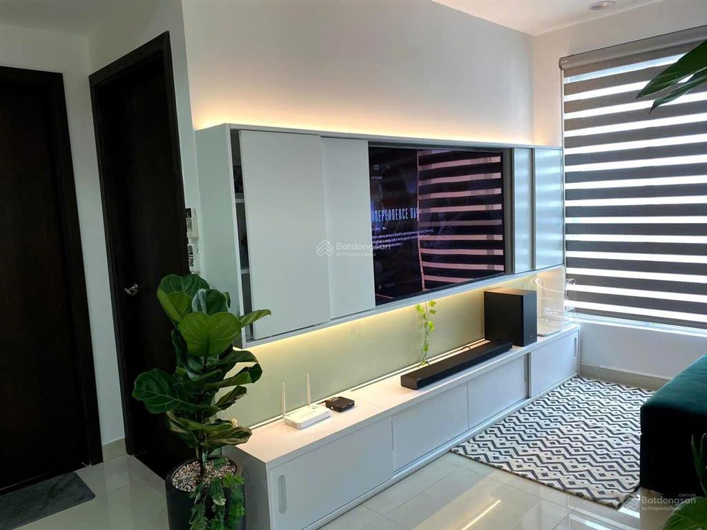 Bán căn hộ ruby , 2pn2wc ,70m , giá 4,2 tỷ , view công viên , full nt