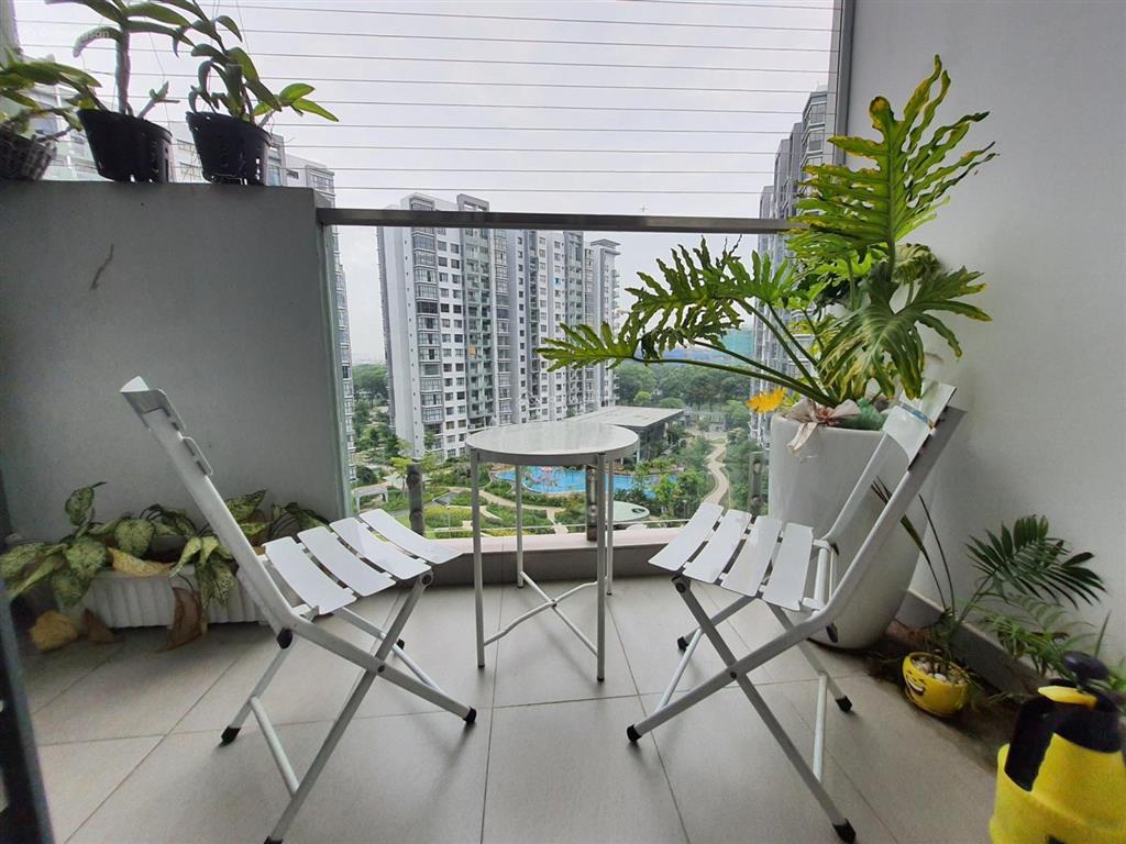 Bán nhanh căn hộ emerald , 5,35 tỷ , 2pn2wc , 71 m , view hồ bơi ,cv lớn