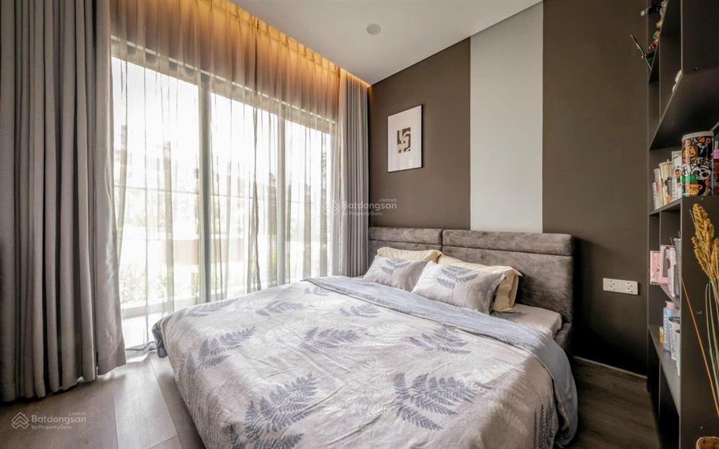 Bán căn hộ diamond briliant, 9,9 tỷ, 3pn  3wc, 142m2, full nt, tầng trung