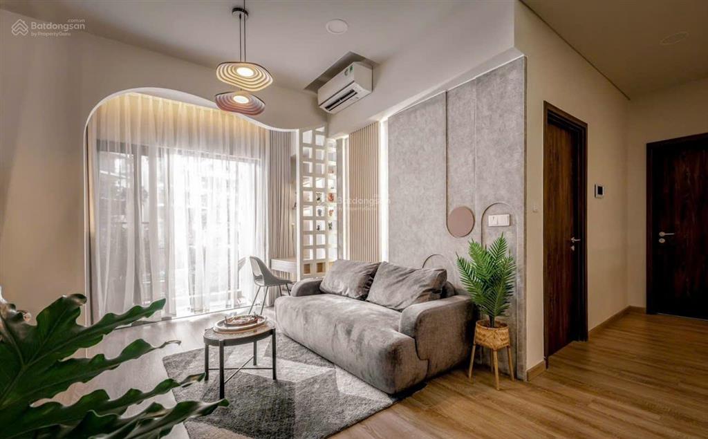 Bán căn hộ diamond briliant, 9,9 tỷ, 3pn  3wc, 142m2, full nt, tầng trung