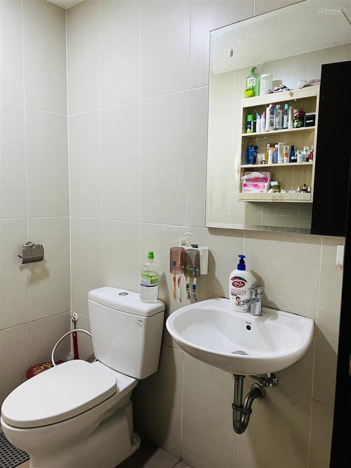 Bán căn hộ ruby 4,4 tỷ , 2pn2wc ,70m , full nt ,tầng cao view hồ sinh thái