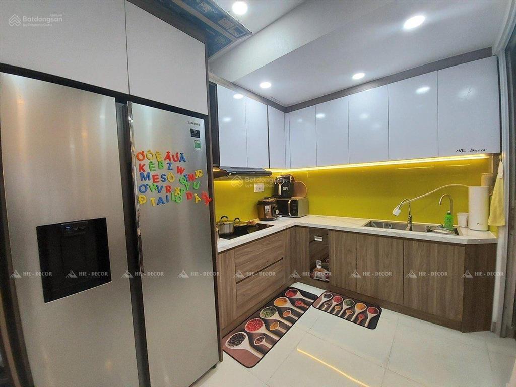 Bán căn hộ ruby 4,4 tỷ , 2pn2wc ,70m , full nt ,tầng cao view hồ sinh thái