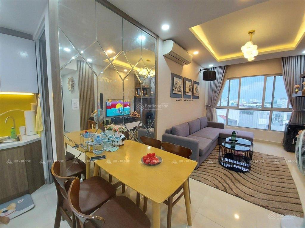 Bán căn hộ ruby 4,4 tỷ , 2pn2wc ,70m , full nt ,tầng cao view hồ sinh thái