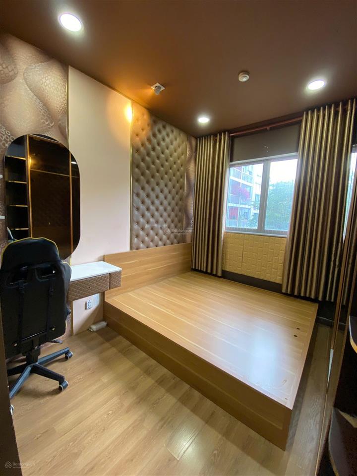 Bán nhanh căn hộ ruby 5,25 tỷ, 3pn2wc , 84m , full nt có ban công , view hồ sinh thái