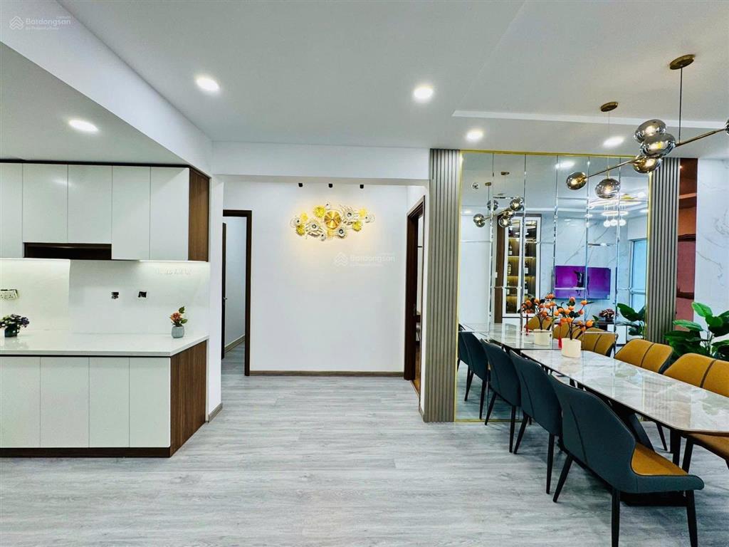 Bán nhanh căn hộ ruby 4,3 tỷ, 2pn2wc, 70m, full nt, view hồ sinh thái