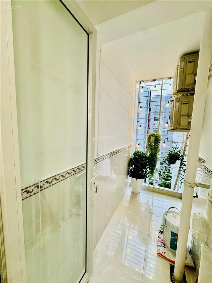 Bán nhanh căn hộ ruby 4,3 tỷ, 2pn2wc, 70m, full nt, view hồ sinh thái