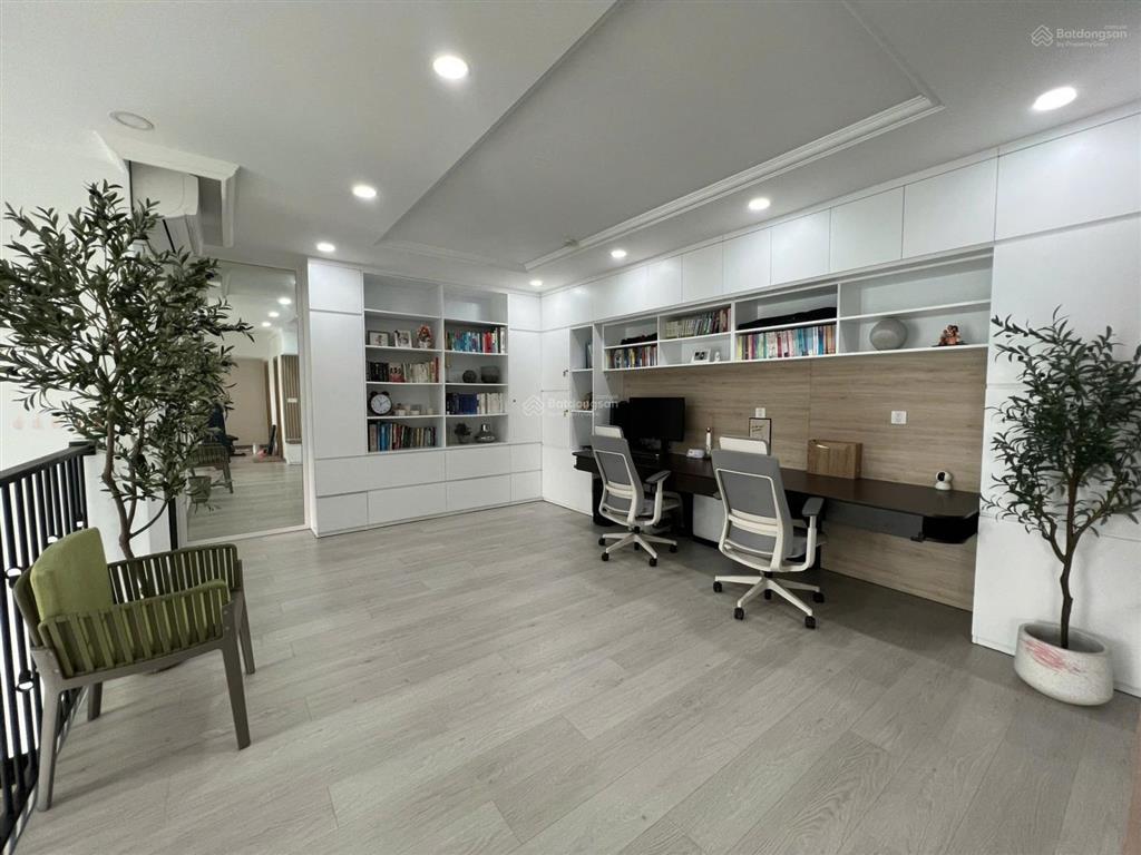 Bán căn hộ emerald 5,25 tỷ 3pn2wc , 98m2 , tầng cao , view hoàng hôn