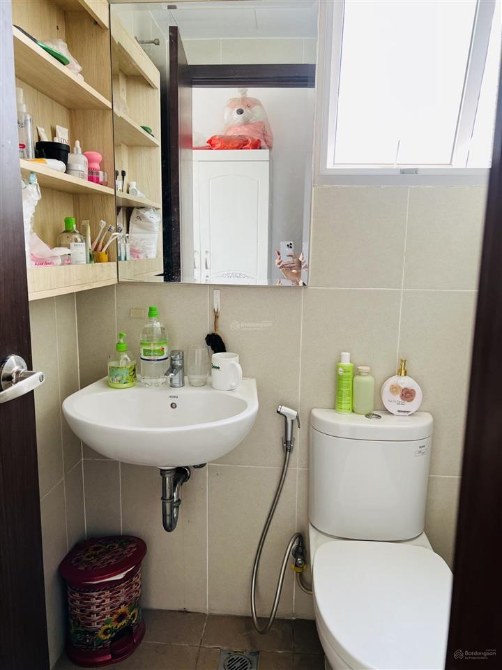 Bán căn hộ ruby, 2pn2wc, 70 m, đủ nội thất, giá 4 tỷ