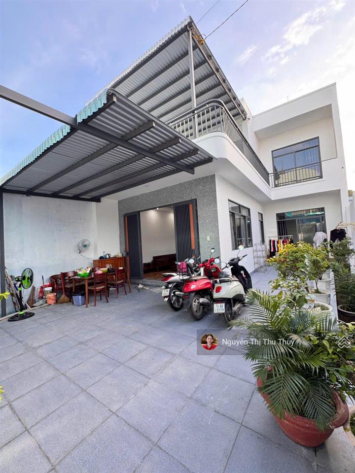 Nhà đã hoàn thiện 2 tầng xây mới 100%  kề biển trần phú  vĩnh nguyên  phường nha trang