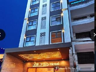 Cho thuê khách sạn 9 tầng, 33 phòng đường trần phú, nha trang  có nhà hàng, hồ bơi