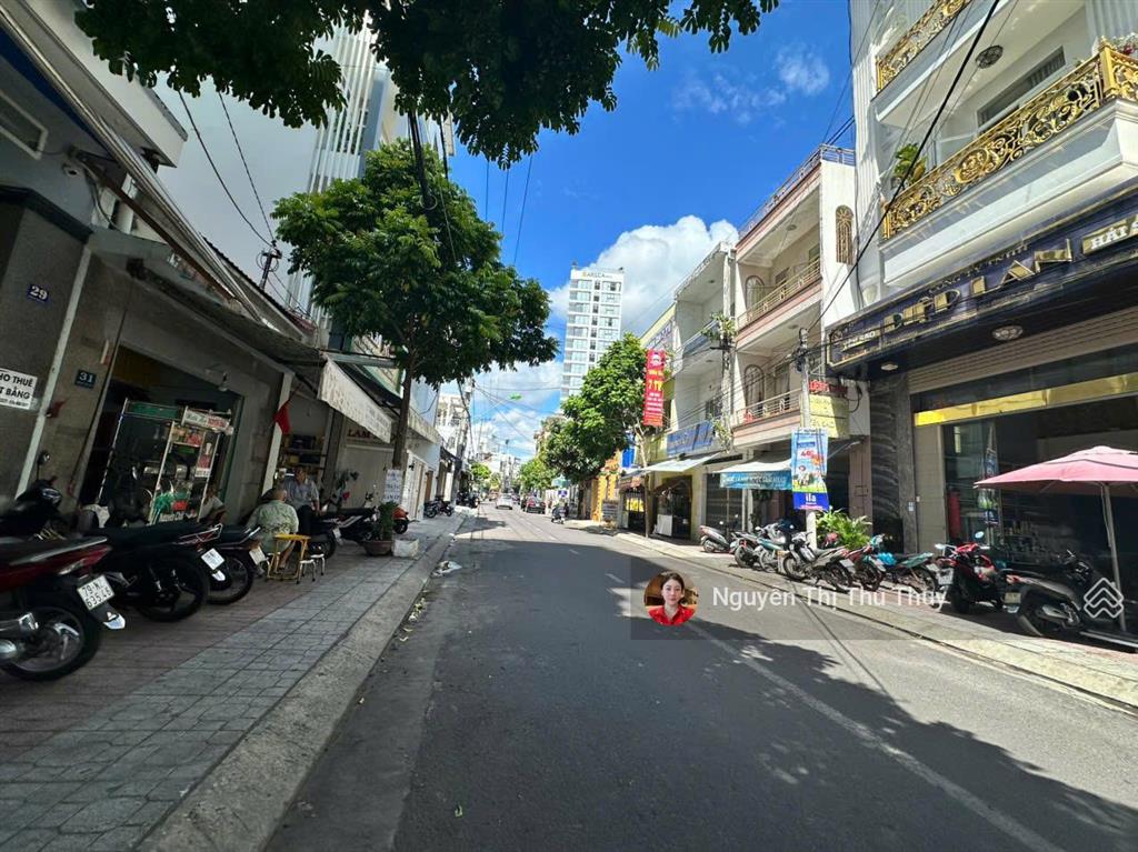 Bán khách sạn 32 phòng  hoàng văn thụ, gần chợ đầm  nha trang