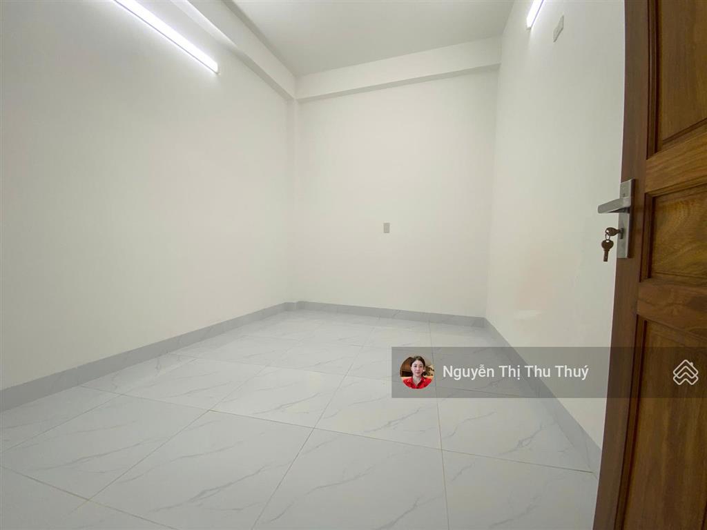 Hạ giá 300 triệu bán nhanh  căn góc 3 tầng ô tô vào tận nhà, cạnh bên tđc ngọc hiệp