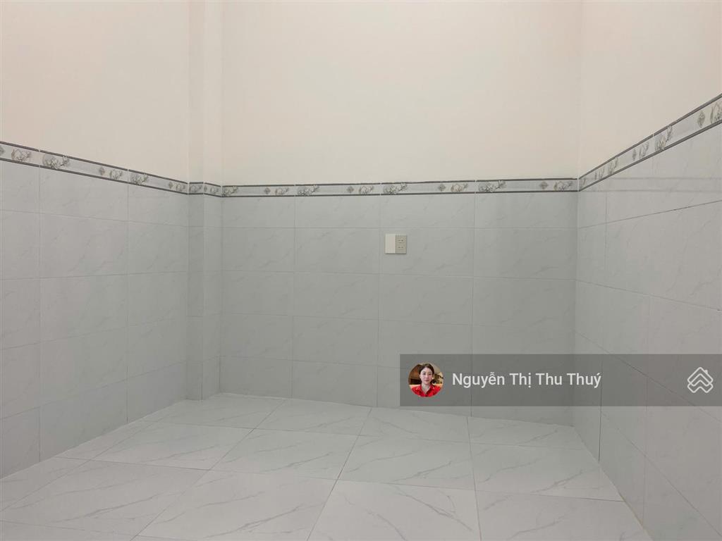 Hạ giá 300 triệu bán nhanh  căn góc 3 tầng ô tô vào tận nhà, cạnh bên tđc ngọc hiệp