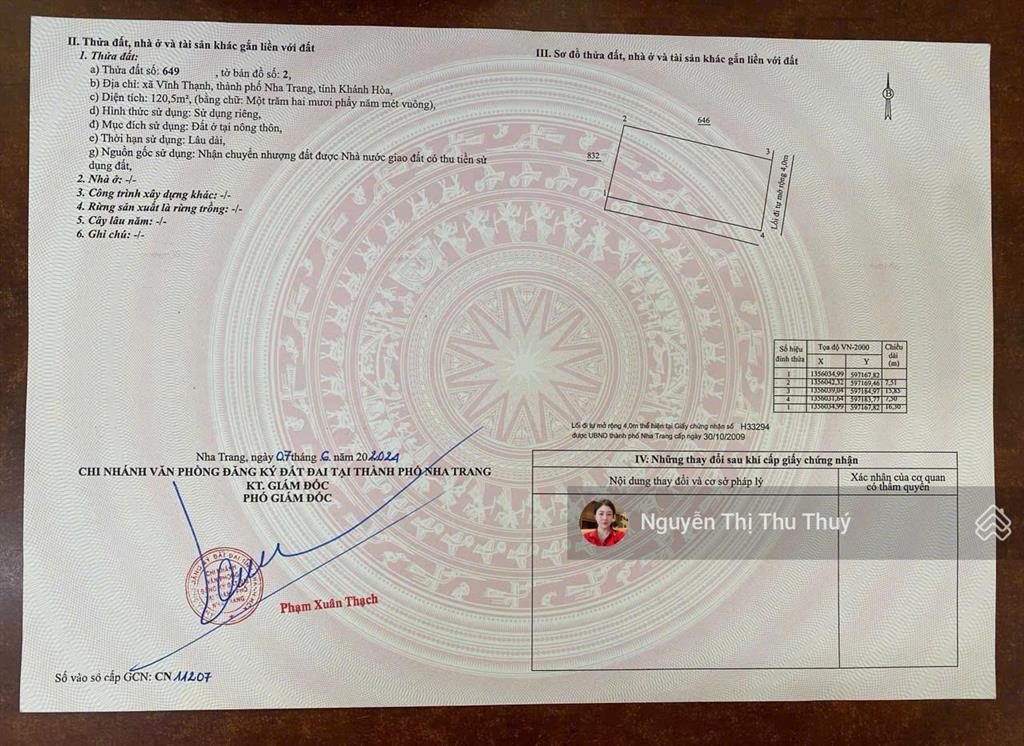 Nhà đẹp phố biển nha trang mặt tiền 7,5m sân đỗ ô tô 7 chỗ