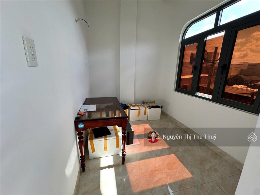 Nhà 2 tầng đẹp kiên cố  hẻm liên hoa, phường tây nha trang