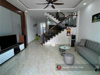 Nhà 2 tầng đẹp kiên cố  hẻm liên hoa, phường tây nha trang