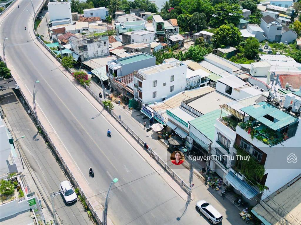 Bán nhà mặt tiền phong châu nam nha trang giá 5,3 tỷ