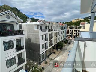 Nhà xây đẹp kiên cố ở kđt acc vĩnh hòa  cách biển chỉ 200m