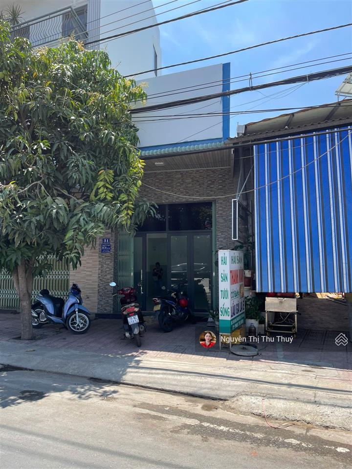 Bán căn nhà 2 tầng  mặt tiền nguyễn tất thành, nha trang