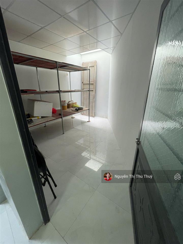 Bán căn nhà 2 tầng  mặt tiền nguyễn tất thành, nha trang