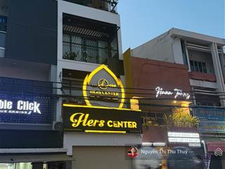 Nhà 4 tầng cao cấp trung tâm nha trang, có thang máy  dòng tiền sẵn