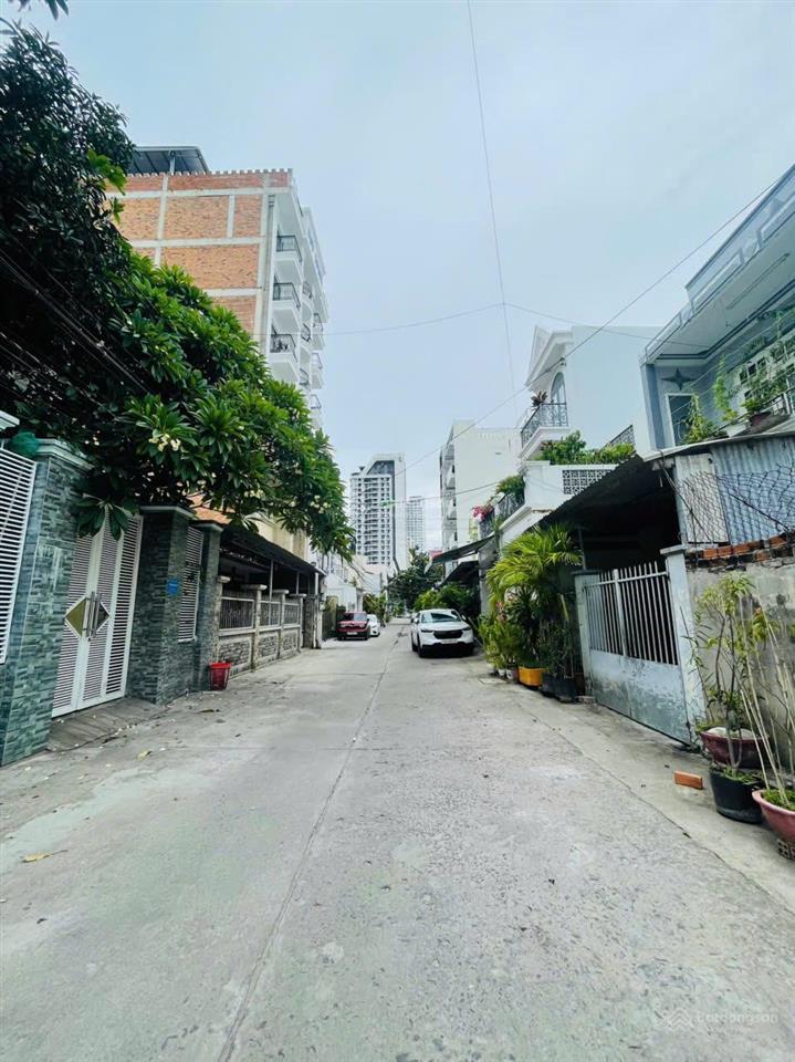 Bán đất dương hiến quyền, vĩnh hòa, đường thông 7m, cách biển chỉ 200m, đất vuông vức, có sổ riêng
