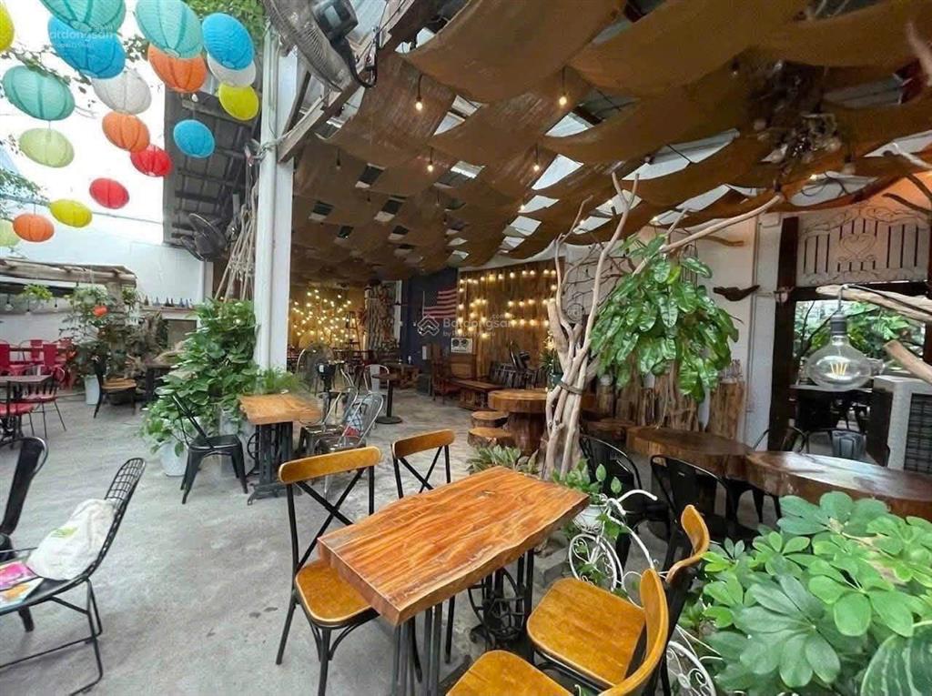 Lô đất mặt tiền đường võ trứ (ngang 10m)  khu phố hàn, nha trang  200tr/m2
