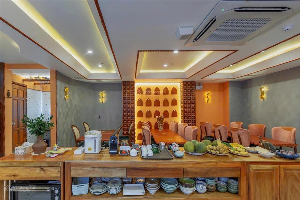 Khách sạn phố tây nha trang  dòng tiền 250  300 triệu/tháng
