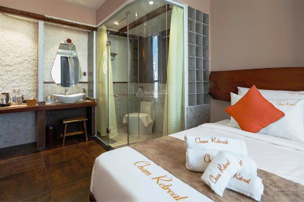 Khách sạn phố tây nha trang  dòng tiền 250  300 triệu/tháng