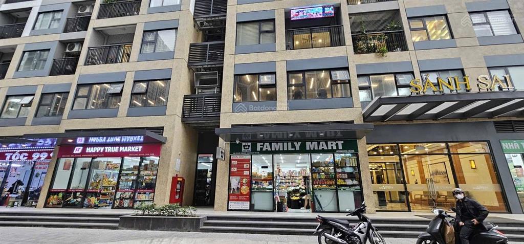 Cho thuê shop chân đế mặt sảnh chính tòa s1.05 vin smart city 110m2  vào ngay