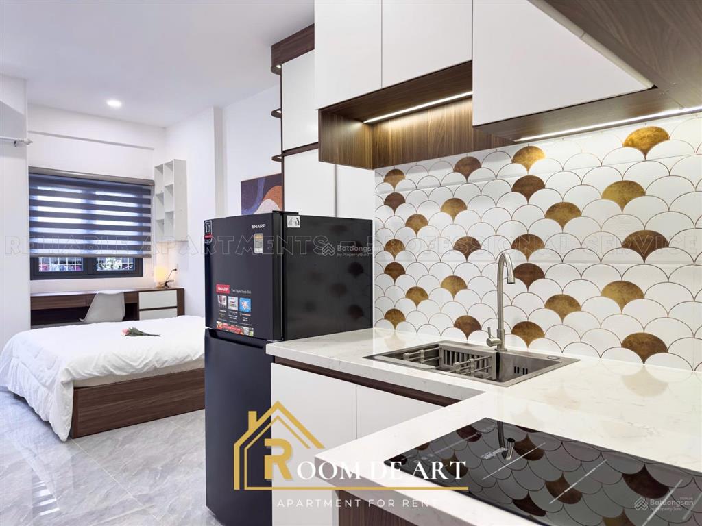 Cho thuê căn hộ full nt ban công thoáng gần chợ bến thành , cv tao đàn