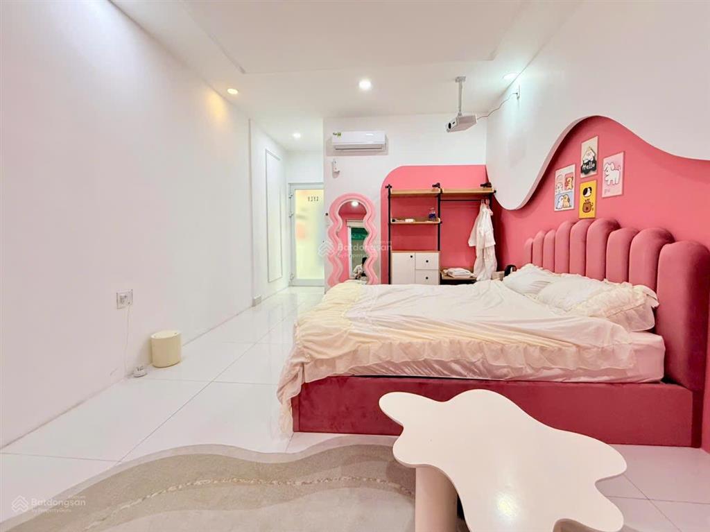 Studio tách bếp tone hồng ngay vạn hạnh small , hà đô centrosa