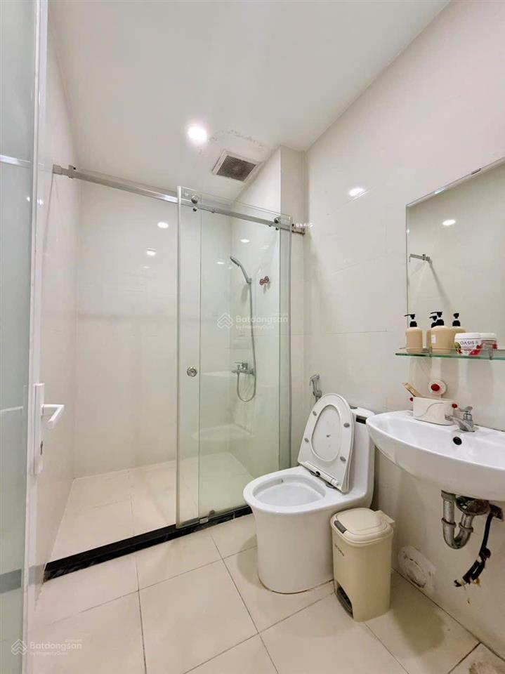 Studio tách bếp tone hồng ngay vạn hạnh small , hà đô centrosa