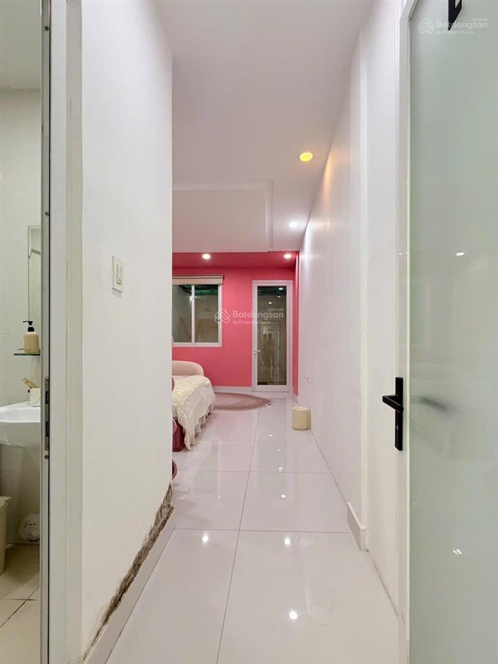 Studio tách bếp tone hồng ngay vạn hạnh small , hà đô centrosa