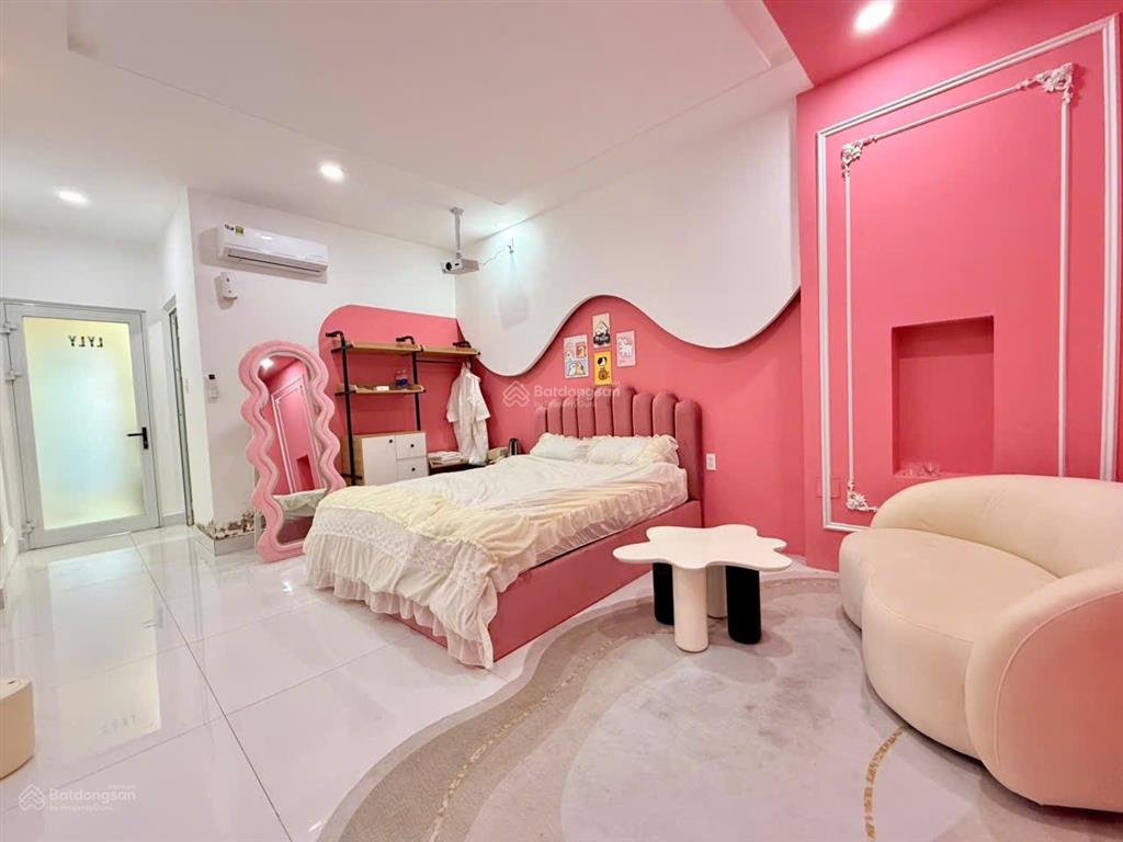 Studio tách bếp tone hồng ngay vạn hạnh small , hà đô centrosa