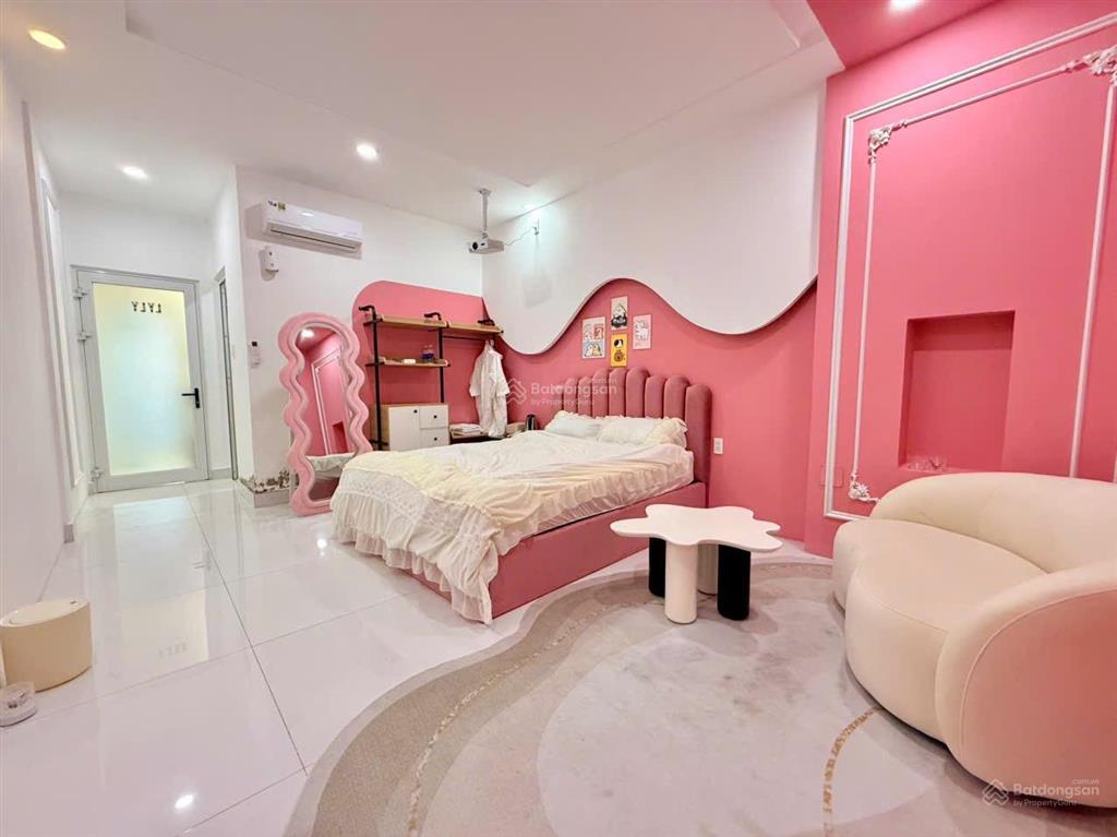 Studio tách bếp tone hồng ngay vạn hạnh small , hà đô centrosa