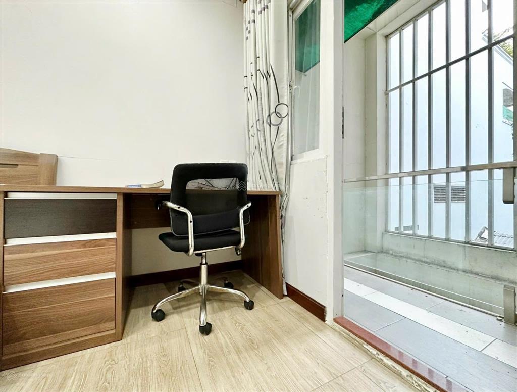 Căn hộ 1pn + ban công  thang máy gần svđ hoa lư