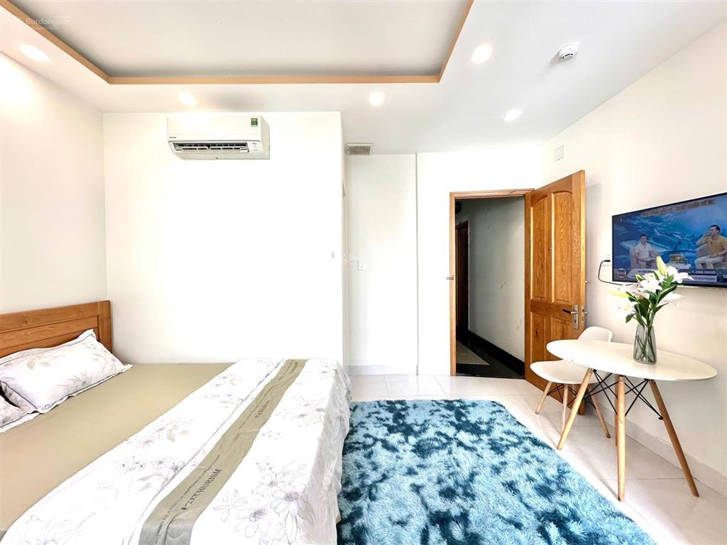 Căn hộ ban công full nt gần cầu lê văn sỹ
