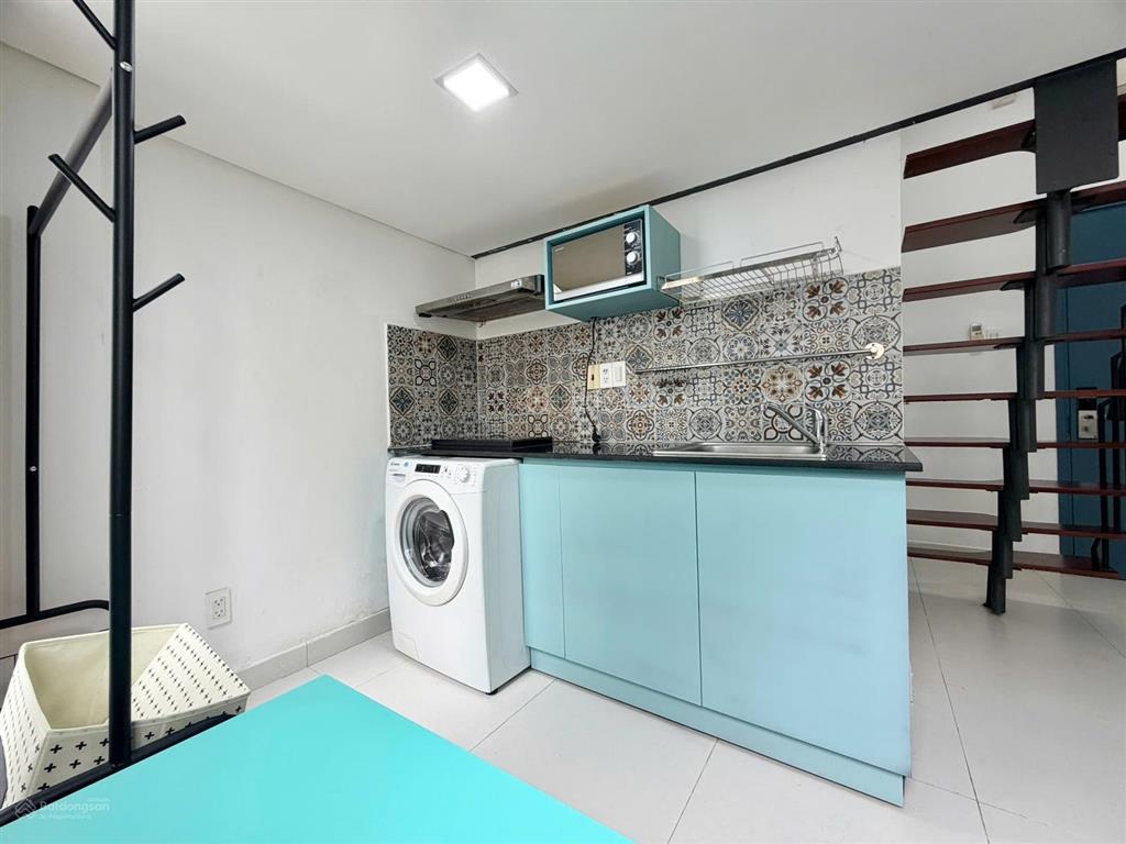 Duplex 2 tầng full nt  thang máy ngay cầu công lý