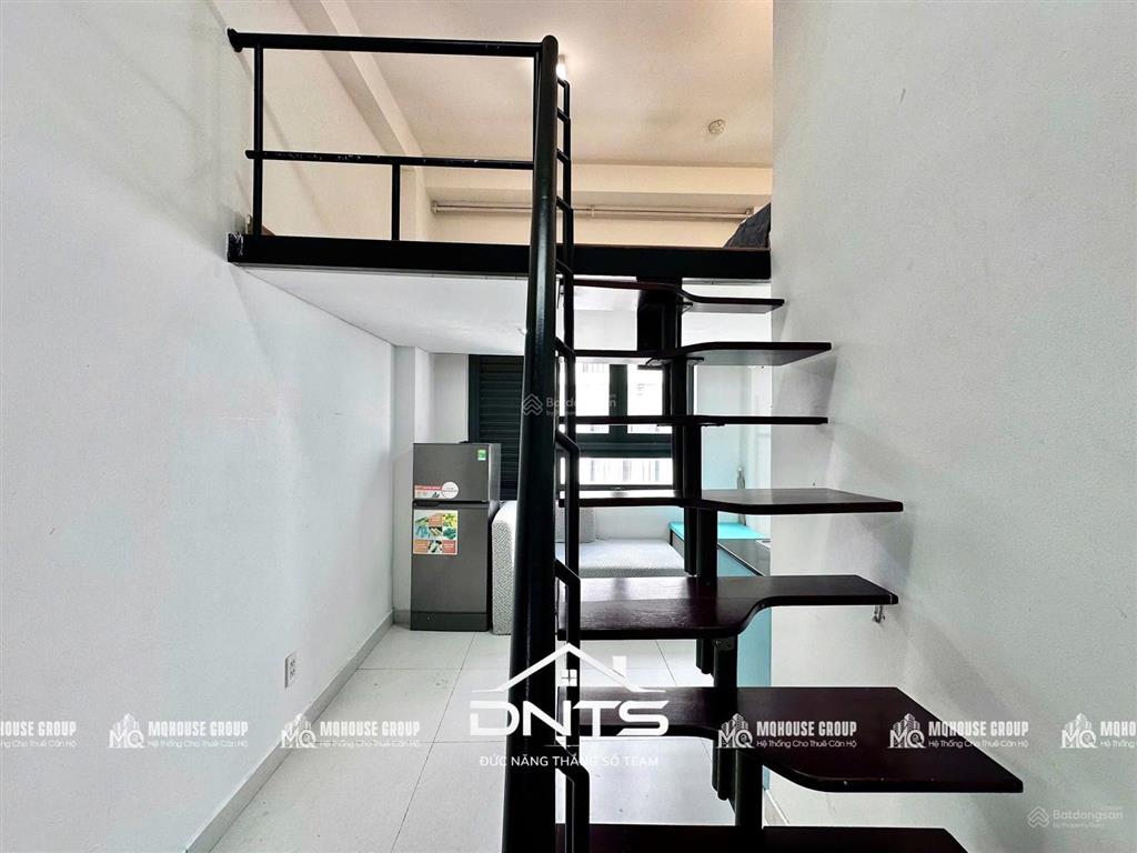 Duplex 2 tầng full nt  thang máy ngay cầu công lý