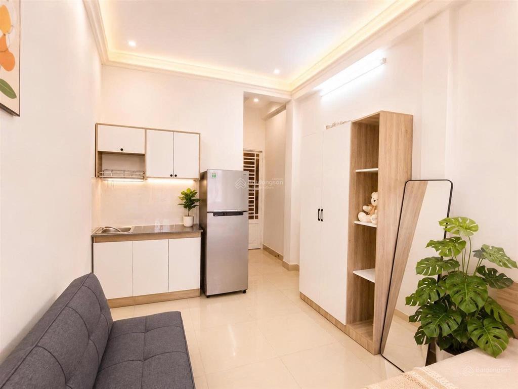 Căn hộ ban công full nt gần đh isb, chợ tân định