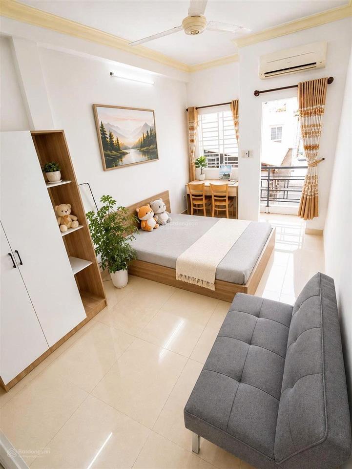 Căn hộ ban công full nt gần đh isb, chợ tân định