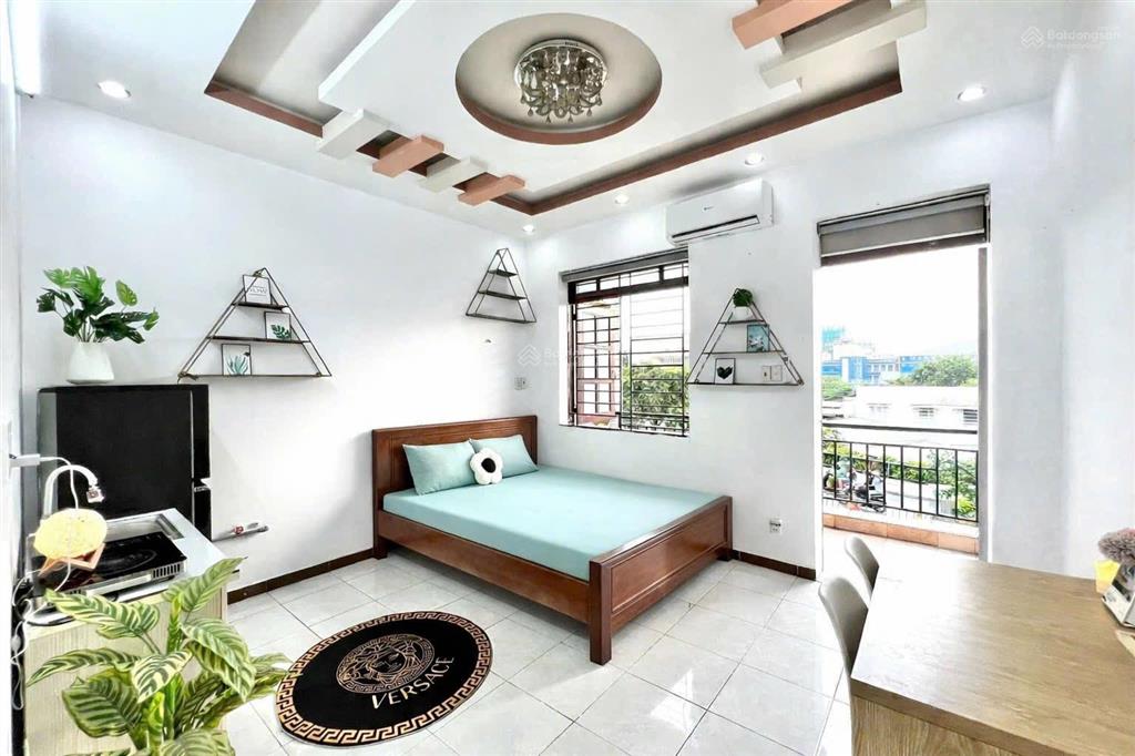 Giá thật ban công full nt ngay cầu nguyễn văn cừ gần đh sg, sư phạm